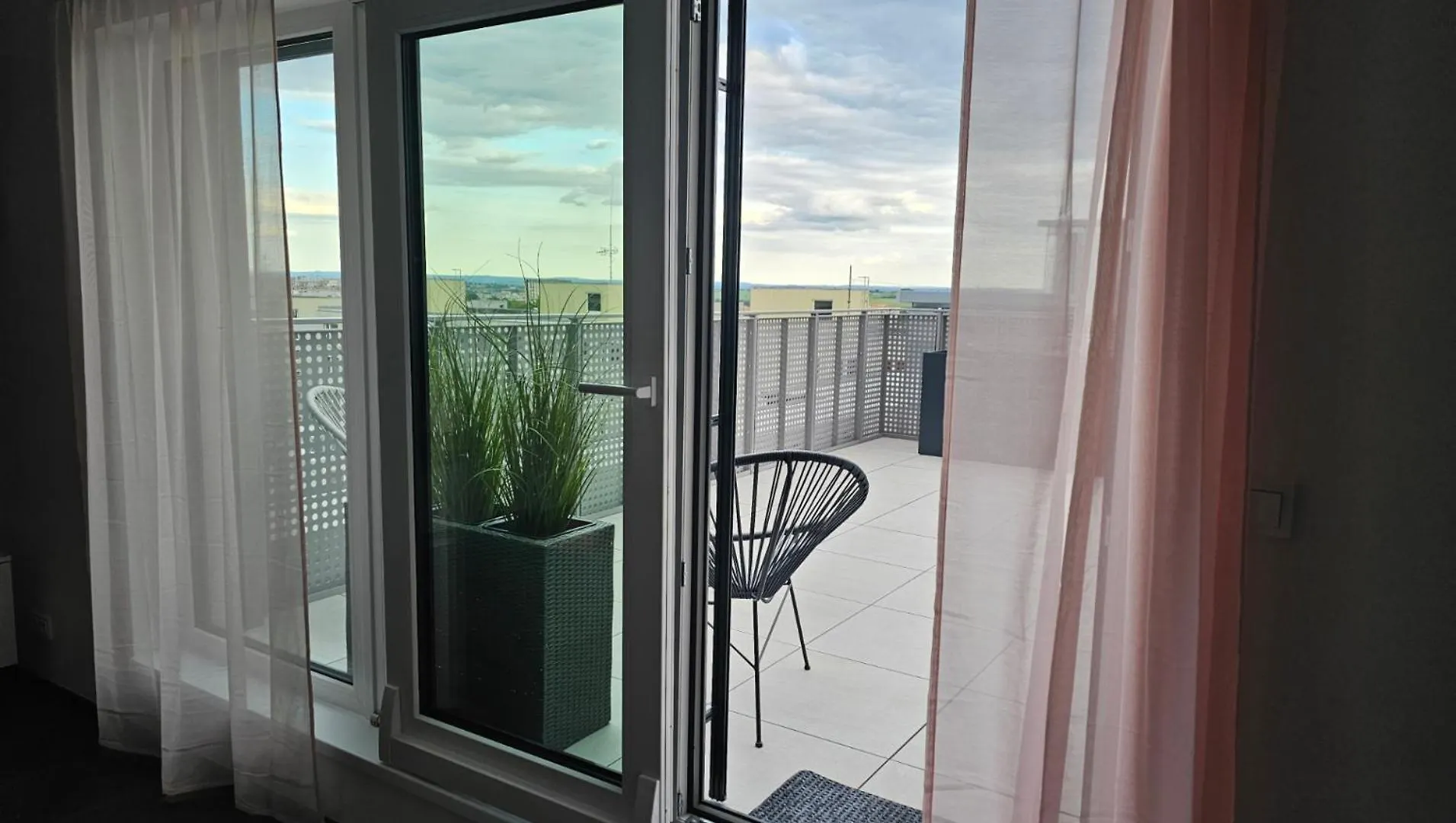 Sun Prague - Stodulky Appartement Tsjechië