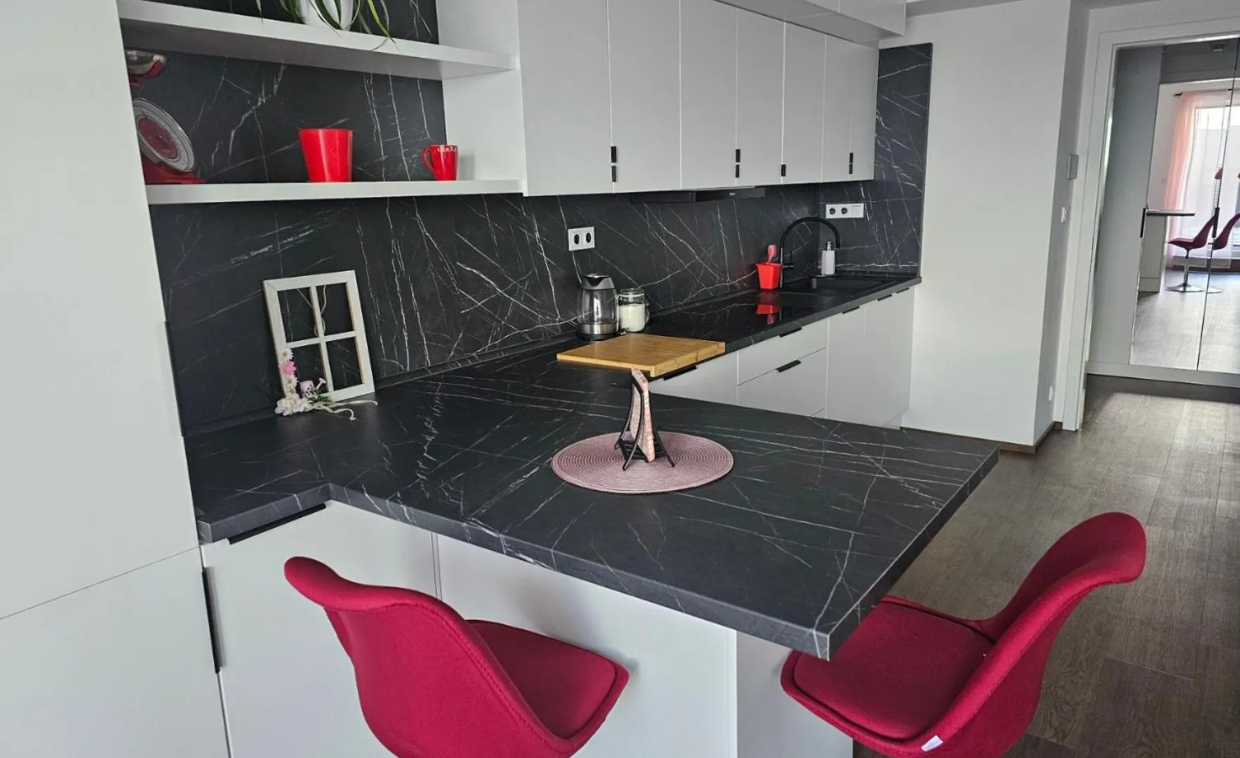 Sun Prague - Stodulky Apartment